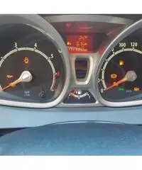 FORD Fiesta 1.2 81cv 60kw 5p. Tit. GARANZIA KM CERTIFICATI FORD Fiesta 1.2 81cv 60kw 5p. Tit. GARANZIA KM CERTIFICATI