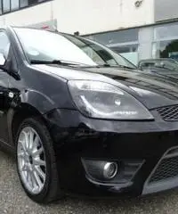 FORD Fiesta 1.6 16V 3p. S FORD Fiesta 1.6 16V 3p. S