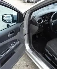 FORD Focus 1.6 (115CV) 5p. Bz.- GPL Titanium FORD Focus 1.6 (115CV) 5p. Bz.- GPL Titanium