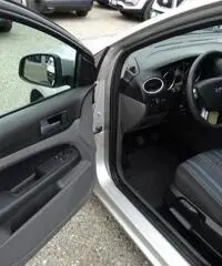 FORD Focus + 1.6 TDCi (90CV) 5p.