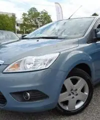 FORD Focus + 2.0 (145CV) 5p. Bz.- GPL FORD Focus + 2.0 (145CV) 5p. Bz.- GPL