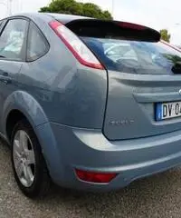 FORD Focus + 2.0 (145CV) 5p. Bz.- GPL