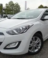 HYUNDAI i30 1.4 5p. Comfort HYUNDAI i30 1.4 5p. Comfort