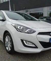 HYUNDAI i30 1.4 5p. Comfort HYUNDAI i30 1.4 5p. Comfort