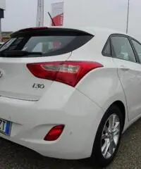 HYUNDAI i30 1.4 5p. Comfort HYUNDAI i30 1.4 5p. Comfort