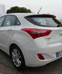 HYUNDAI i30 1.4 5p. Comfort HYUNDAI i30 1.4 5p. Comfort