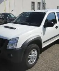 ISUZU D-Max 3.0 TD cat Crew Cab 4WD Pick-up L EU4 ISUZU D-Max 3.0 TD cat Crew Cab 4WD Pick-up L EU4
