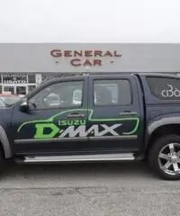 Isuzu D-Max 3.0 TD cat Crew Cab 4WD Pup. LS Aut. EU4 AUTOCARRO Isuzu D-Max 3.0 TD cat Crew Cab 4WD Pup. LS Aut. EU4 AUTOCARRO