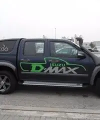 Isuzu D-Max 3.0 TD cat Crew Cab 4WD Pup. LS Aut. EU4 AUTOCARRO Isuzu D-Max 3.0 TD cat Crew Cab 4WD Pup. LS Aut. EU4 AUTOCARRO