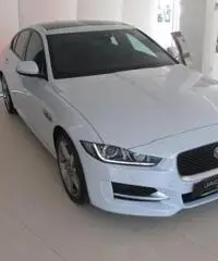 JAGUAR XE 2.0 D Turbo 180CV aut. R-Sport JAGUAR XE 2.0 D Turbo 180CV aut. R-Sport