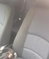 MAZDA 2 1.5 105 CV Skyactiv-D Evolve MAZDA 2 1.5 105 CV Skyactiv-D Evolve