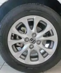 MAZDA 2 1.5 75cv Sky-G Evolve + Evolve Pack NEOPATENTATI MAZDA 2 1.5 75cv Sky-G Evolve + Evolve Pack NEOPATENTATI