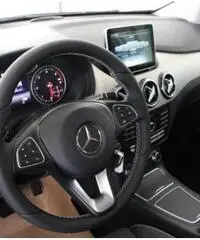 MERCEDES-BENZ B 180 d AUTOMATIC SPORT MERCEDES-BENZ B 180 d AUTOMATIC SPORT