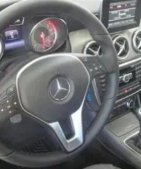 MERCEDES-BENZ GLA 180 Executive