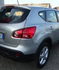 NISSAN Qashqai 1.5 dCi DPF Tekna NISSAN Qashqai 1.5 dCi DPF Tekna