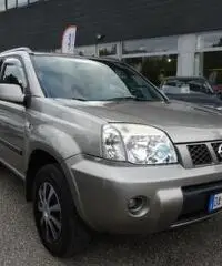 NISSAN X-Trail 2.2 dCi Elegance