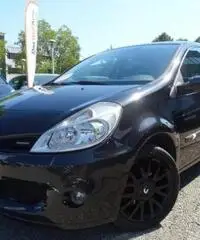RENAULT Clio 1.2 16V TCE 100CV 5 porte Le Iene RENAULT Clio 1.2 16V TCE 100CV 5 porte Le Iene