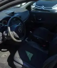 RENAULT Clio 1.2 16V TCE 100CV 5 porte Le Iene RENAULT Clio 1.2 16V TCE 100CV 5 porte Le Iene