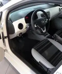 SEAT Mii 1.0 68 CV 5p. Chic Ecofuel