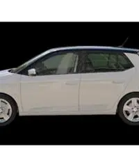 SKODA Fabia 1.2 TSI Twin Color Design Edition Argento a Benzina nuova SKODA Fabia 1.2 TSI Twin Color Design Edition Argento a Benzina nuova