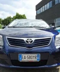 TOYOTA Avensis 2.0 D-4D Wagon