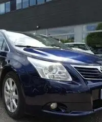 TOYOTA Avensis 2.0 D-4D Wagon