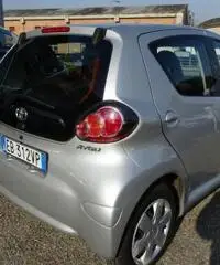 TOYOTA Aygo 1.0 12V VVT-i 5 porte Sol