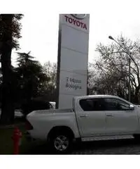 TOYOTA Hilux CONFORT TOYOTA Hilux CONFORT