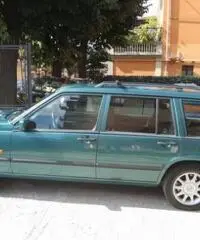 VENDO VOLVO 945 SUPERPOLAR 2.0i 1994 EURO 1500 VENDO VOLVO 945 SUPERPOLAR 2.0i 1994 EURO 1500