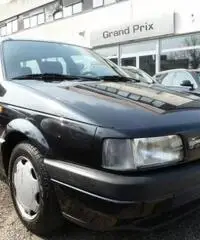 VOLKSWAGEN Passat 1800i Variant GL VOLKSWAGEN Passat 1800i Variant GL