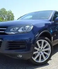 VOLKSWAGEN Touareg 3.0 TDI 245 CV tiptronic BlueMotion Technology VOLKSWAGEN Touareg 3.0 TDI 245 CV tiptronic BlueMotion Technology