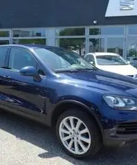 VOLKSWAGEN Touareg 3.0 TDI 245 CV tiptronic BlueMotion Technology VOLKSWAGEN Touareg 3.0 TDI 245 CV tiptronic BlueMotion Technology