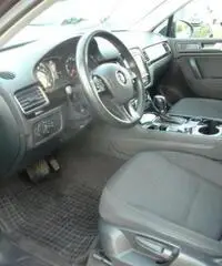 VOLKSWAGEN Touareg 3.0 TDI 245 CV tiptronic BlueMotion Technology VOLKSWAGEN Touareg 3.0 TDI 245 CV tiptronic BlueMotion Technology