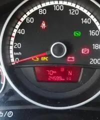 VOLKSWAGEN up! 1.0/75 Cv highup! ASG 5p VOLKSWAGEN up! 1.0/75 Cv highup! ASG 5p
