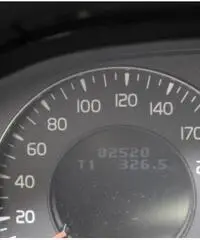 VOLVO XC60 2.4 D 175 CV FWD Geartronic Kinetic VOLVO XC60 2.4 D 175 CV FWD Geartronic Kinetic