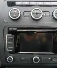 VOLKSWAGEN Touran 2.0 TDI DPF LIFE