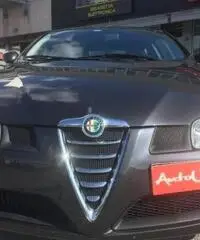 ALFA ROMEO GT 1.9 JTD Distinctive 150 CV Pelle Climatronic ALFA ROMEO GT 1.9 JTD Distinctive 150 CV Pelle Climatronic