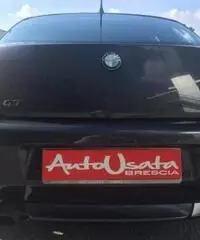 ALFA ROMEO GT 1.9 JTD Distinctive 150 CV Pelle Climatronic ALFA ROMEO GT 1.9 JTD Distinctive 150 CV Pelle Climatronic