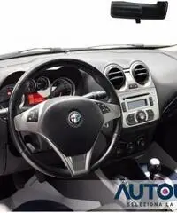 ALFA ROMEO MiTo 1.4 T GPL DISTINCTIVE CERCHI BLUETOOTH ALFA ROMEO MiTo 1.4 T GPL DISTINCTIVE CERCHI BLUETOOTH