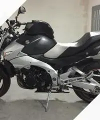 Suzuki GSR 600 - 2006 Suzuki GSR 600 - 2006