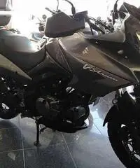 Suzuki V-Strom 650 - Km. 33000, Euro 3990