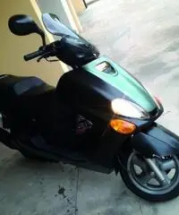 SCOOTER 125 OTTIMO PREZZO !! SEMPRE STATO IN BOX !! SCOOTER 125 OTTIMO PREZZO !! SEMPRE STATO IN BOX !!