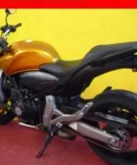 HONDA Hornet 600 ABS oro - 36500 HONDA Hornet 600 ABS oro - 36500