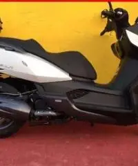 KYMCO Downtown 300i ABS BIANCO  - 3590 KYMCO Downtown 300i ABS BIANCO  - 3590