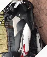 Kymco Downtown 300i - 2012 Kymco Downtown 300i - 2012