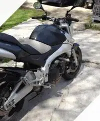 Moto Suzuki gsr 600 Moto Suzuki gsr 600