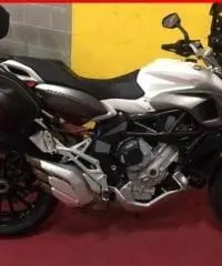 MV AGUSTA Stradale 800 bianco/grigio - 8699 MV AGUSTA Stradale 800 bianco/grigio - 8699