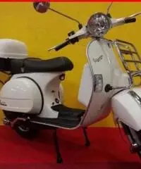 PIAGGIO Vespa 150 PX bianco - 1538 PIAGGIO Vespa 150 PX bianco - 1538