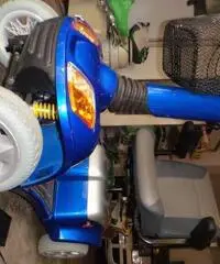 SCOOTER ELETTRICO PER DISABILI E ANZIANI  KYMCO SUPER 8 SCOOTER ELETTRICO PER DISABILI E ANZIANI  KYMCO SUPER 8