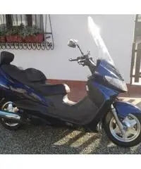 Suzuki Burgman AN 250